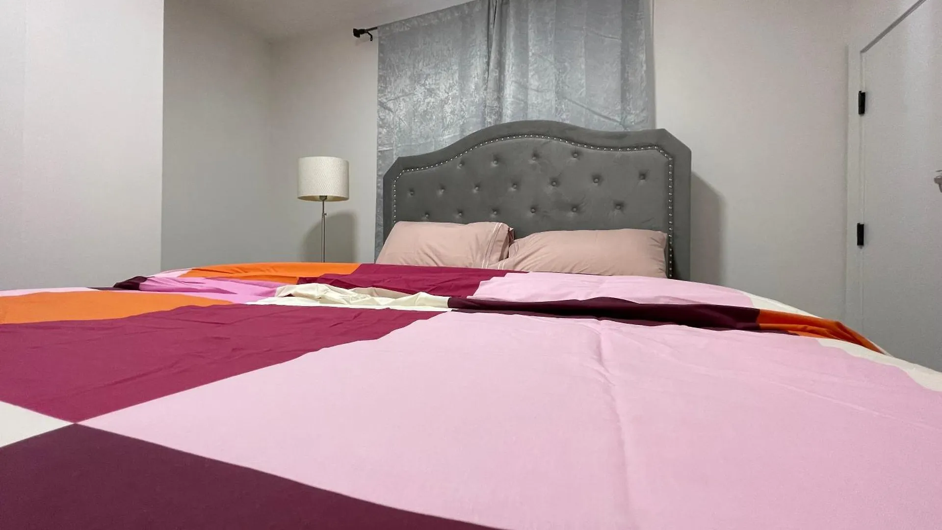 Apartment Comfy 2 Bedroom Suite Getaway Edmonton
