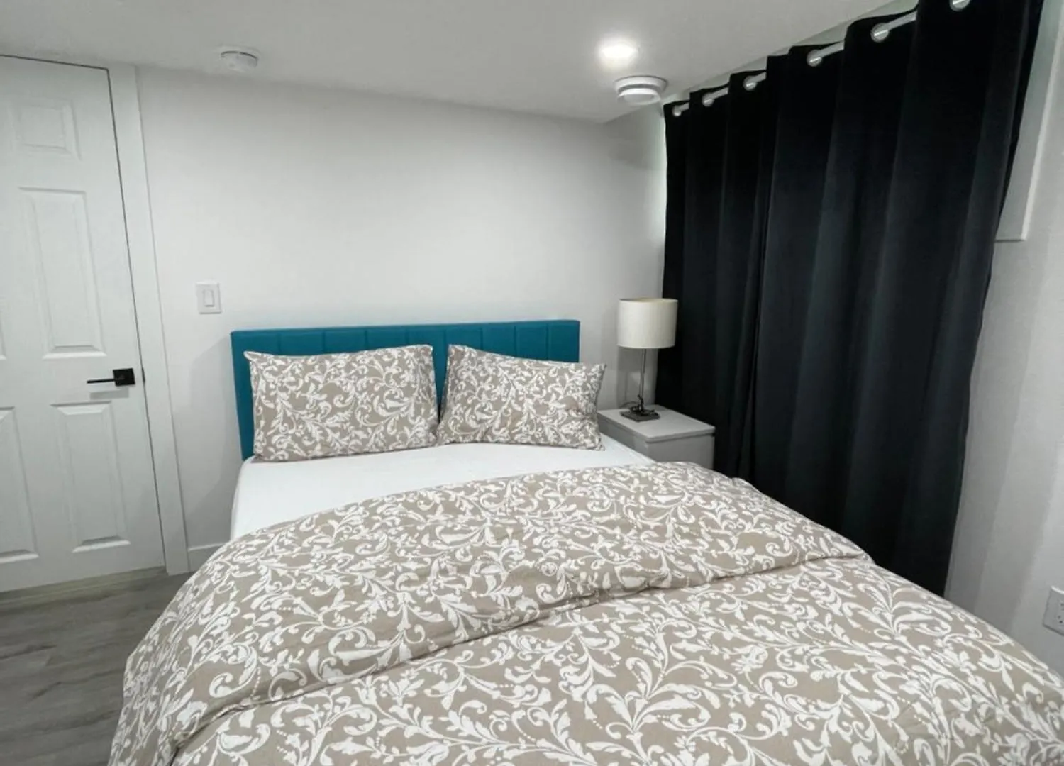 Comfy 2 Bedroom Suite Getaway Edmonton 0*,
